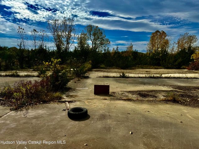 2 Merle Avenue, Hudson, NY 12534