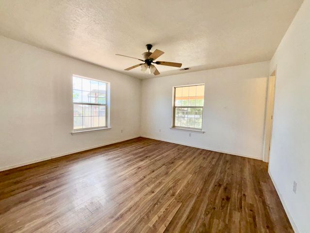 2 Don Juan Drive, Los Lunas, NM 87031