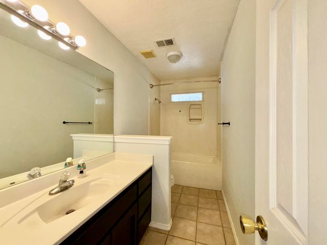 2 Don Juan Drive, Los Lunas, NM 87031