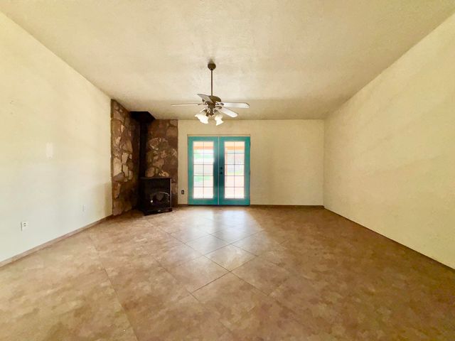 2 Don Juan Drive, Los Lunas, NM 87031