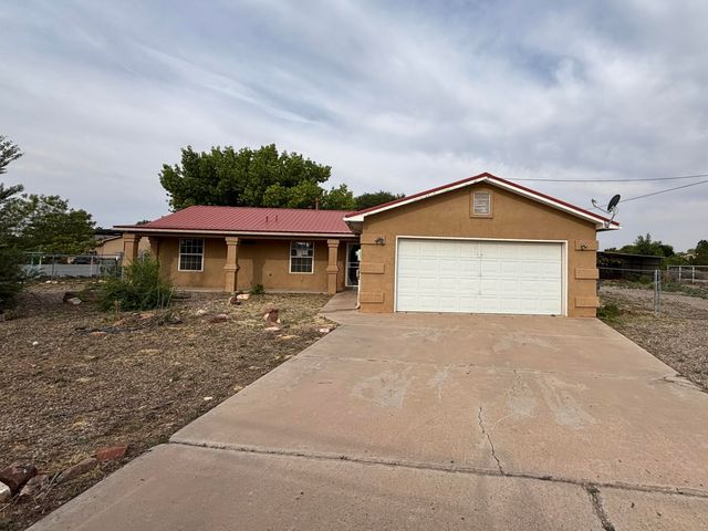 2 Don Juan Drive, Los Lunas, NM 87031