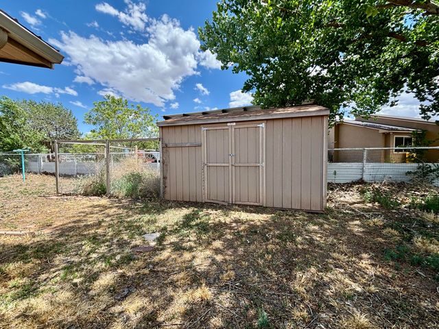 2 Don Juan Drive, Los Lunas, NM 87031