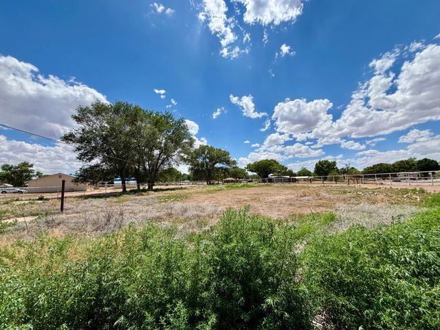 2 Don Juan Drive, Los Lunas, NM 87031