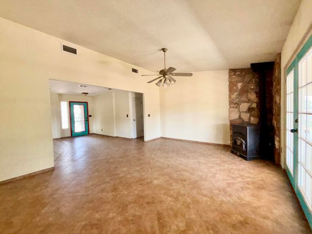 2 Don Juan Drive, Los Lunas, NM 87031