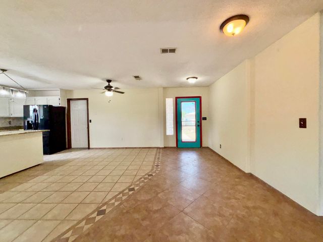 2 Don Juan Drive, Los Lunas, NM 87031