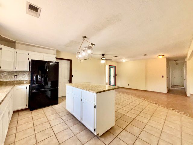 2 Don Juan Drive, Los Lunas, NM 87031