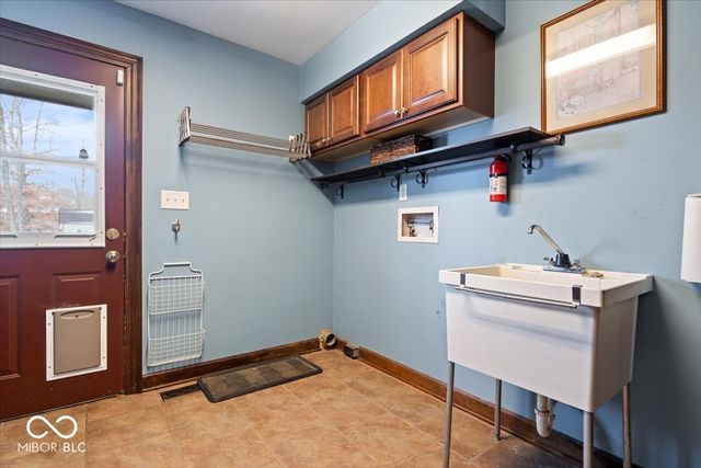 3966 S Heritage Court, New Palestine, IN 46163