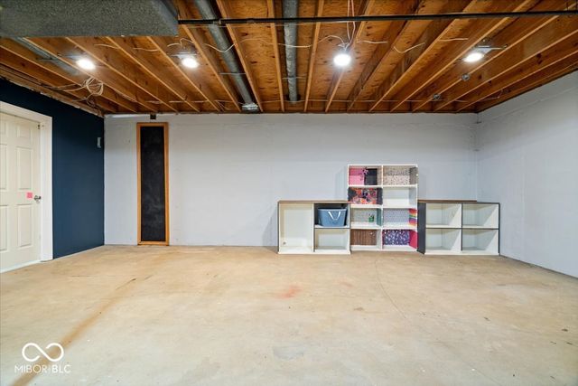 3966 S Heritage Court, New Palestine, IN 46163