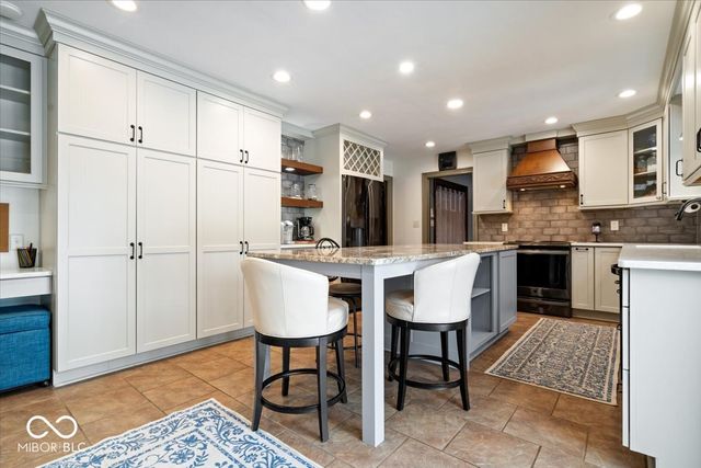 3966 S Heritage Court, New Palestine, IN 46163