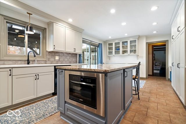 3966 S Heritage Court, New Palestine, IN 46163