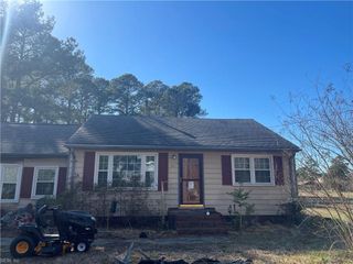 38 Langley ST, Poquoson, VA 23662