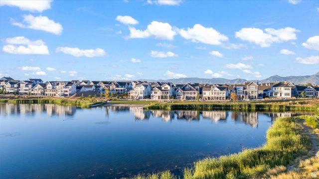 5069 W BURNTSIDE AVE, South Jordan, UT 84009