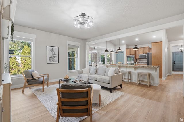 5069 W BURNTSIDE AVE, South Jordan, UT 84009