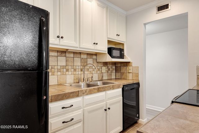 220 Doucet Road 203a, Lafayette, LA 70503