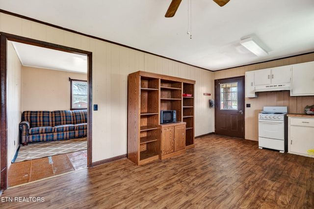 1105 Riverside Drive, Celina, TN 38551