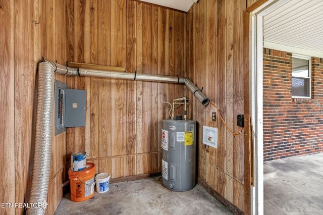 1105 Riverside Drive, Celina, TN 38551