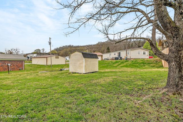 1105 Riverside Drive, Celina, TN 38551