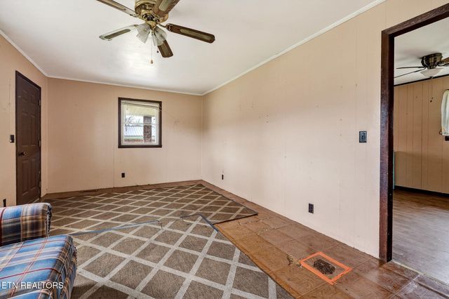 1105 Riverside Drive, Celina, TN 38551