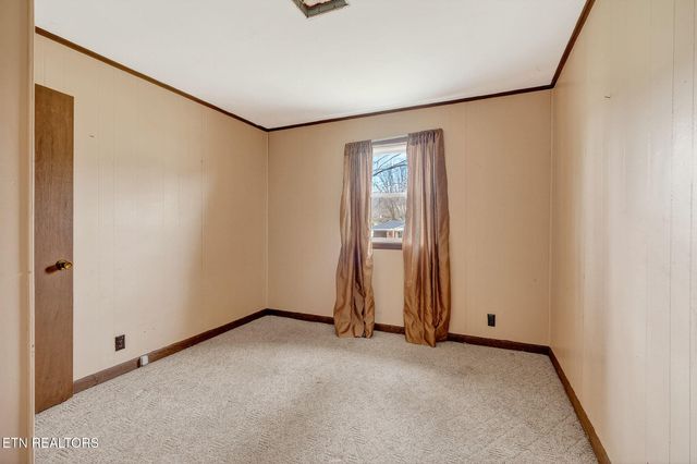 1105 Riverside Drive, Celina, TN 38551