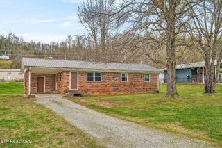 1105 Riverside Drive, Celina, TN 38551