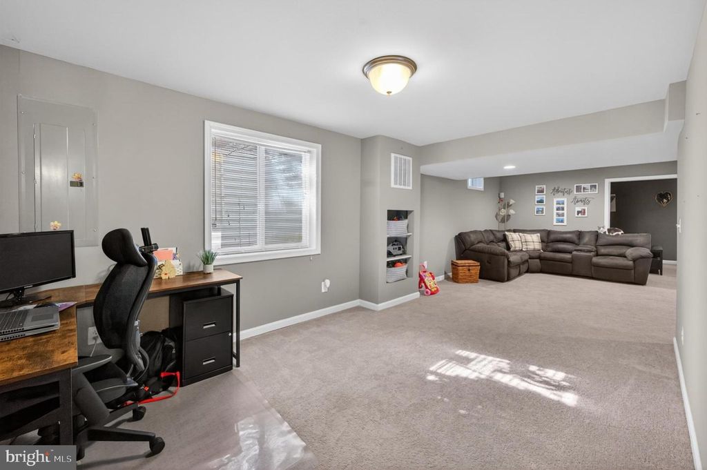 Image 49 of property listing at 102 FAIR BROOK WAY, Centreville, MD 21617