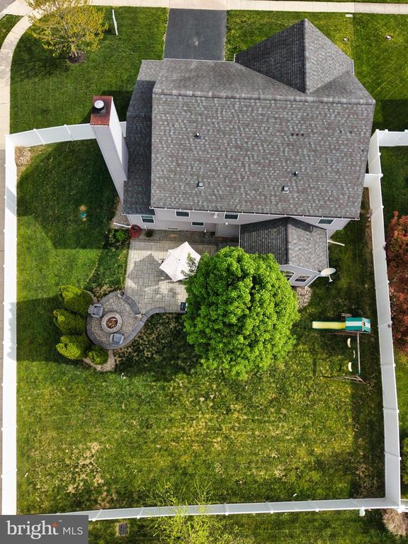 Image 8 of property listing at 102 FAIR BROOK WAY, Centreville, MD 21617