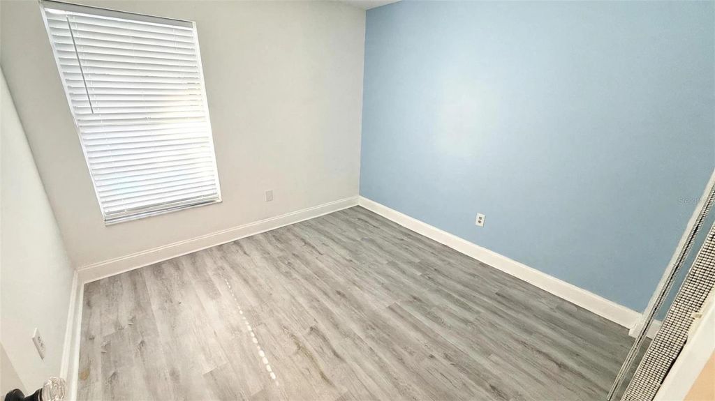 Image 14 of property listing at 7102 HOLLOWELL DRIVE, Tampa, FL 33634