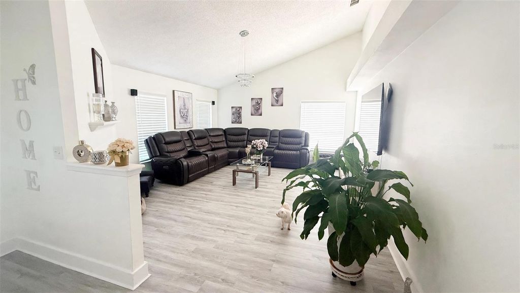 Image 4 of property listing at 7102 HOLLOWELL DRIVE, Tampa, FL 33634