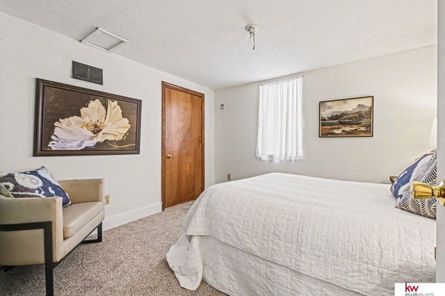 6354 N 33 Avenue, Omaha, NE 68111