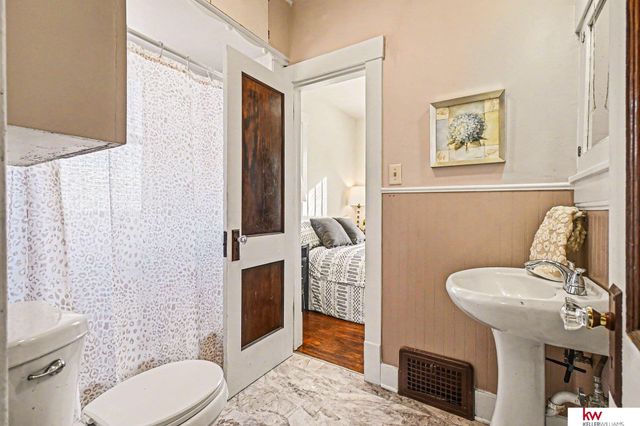 6354 N 33 Avenue, Omaha, NE 68111