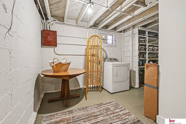 6354 N 33 Avenue, Omaha, NE 68111