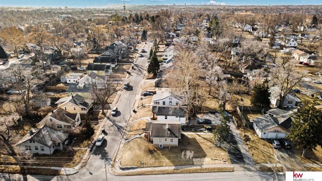 6354 N 33 Avenue, Omaha, NE 68111