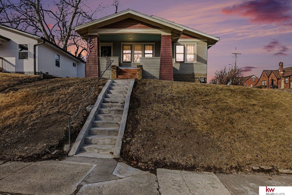 6354 N 33 Avenue, Omaha, NE 68111