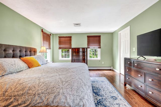 27 Field Pond Rd, Milford, MA 01757