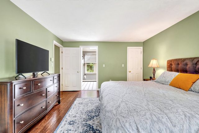 27 Field Pond Rd, Milford, MA 01757