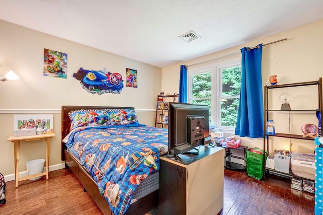 27 Field Pond Rd, Milford, MA 01757