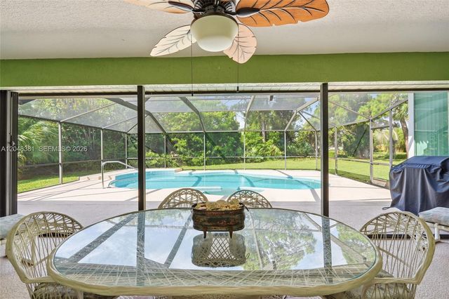 2472 SE Hillard Rd, Port St. Lucie, FL 34952