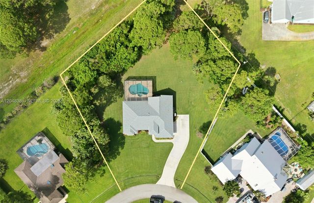 2472 SE Hillard Rd, Port St. Lucie, FL 34952