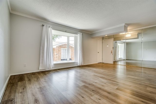 6021 Sandhurst Lane D, Dallas, TX 75206