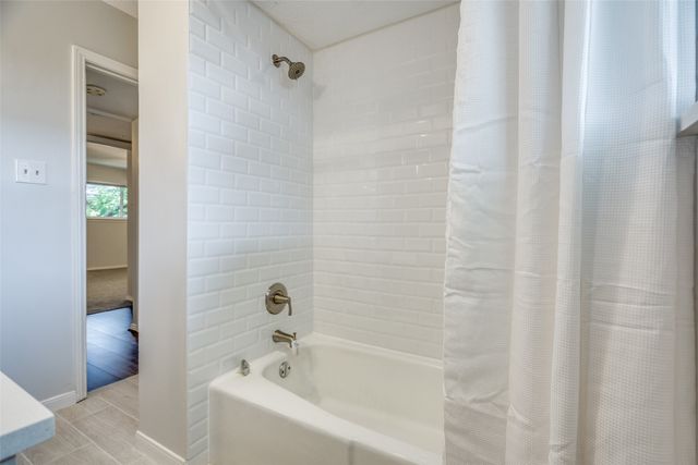 6021 Sandhurst Lane D, Dallas, TX 75206