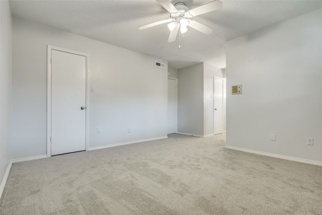 6021 Sandhurst Lane D, Dallas, TX 75206