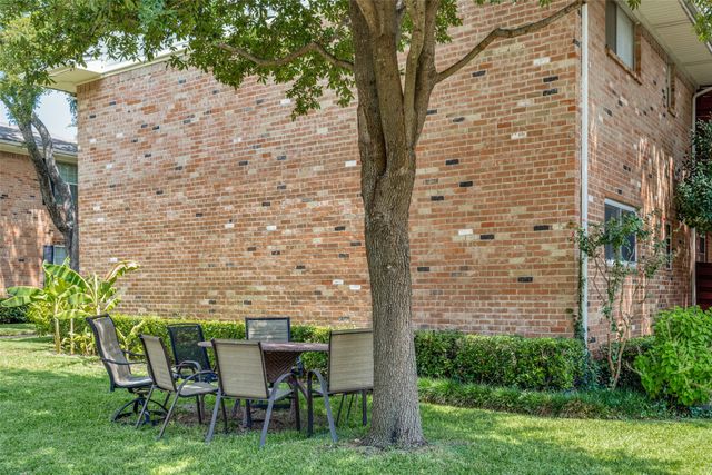 6021 Sandhurst Lane D, Dallas, TX 75206