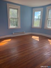 61 Lounsbury Street, Waterbury, CT 06706