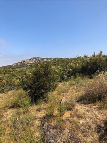 11 Treasure Drive, Hemet, CA 92544