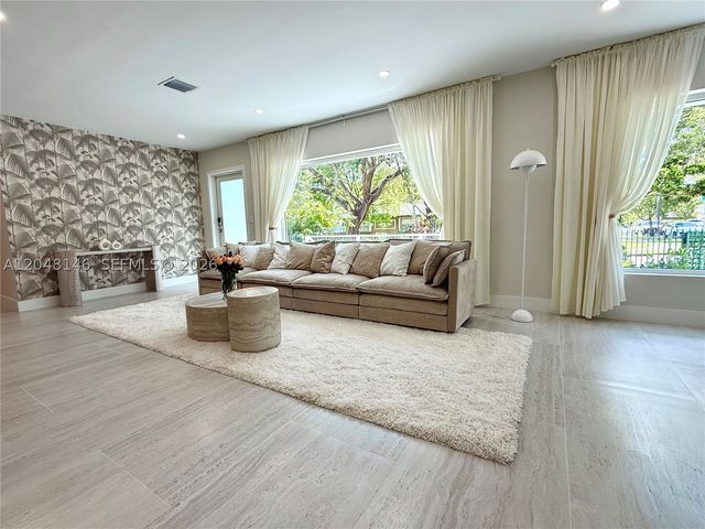 1345 SW 14th Ave, Miami, FL 33145