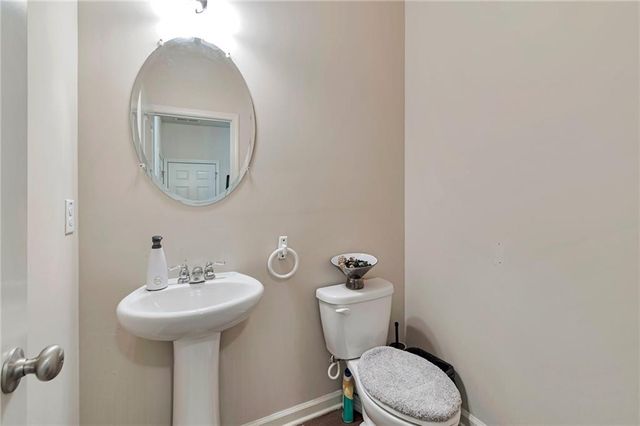 566 Jody Place, Lilburn, GA 30047