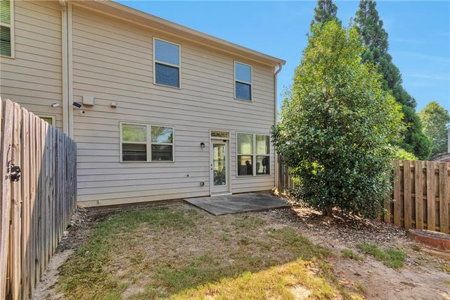 566 Jody Place, Lilburn, GA 30047