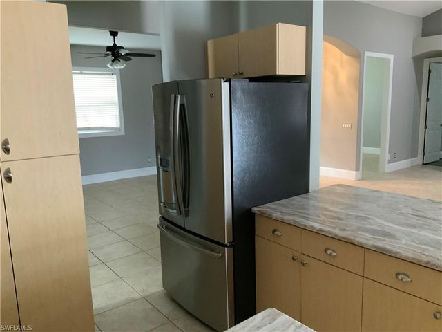 2715 2nd PL, Cape Coral, FL 33914