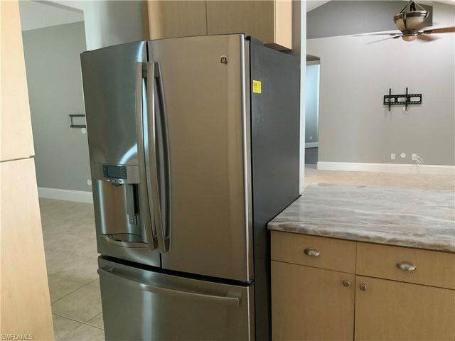 2715 2nd PL, Cape Coral, FL 33914