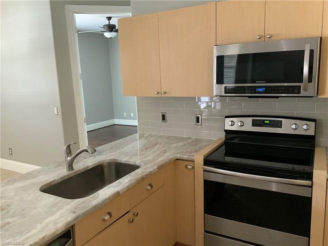 2715 2nd PL, Cape Coral, FL 33914